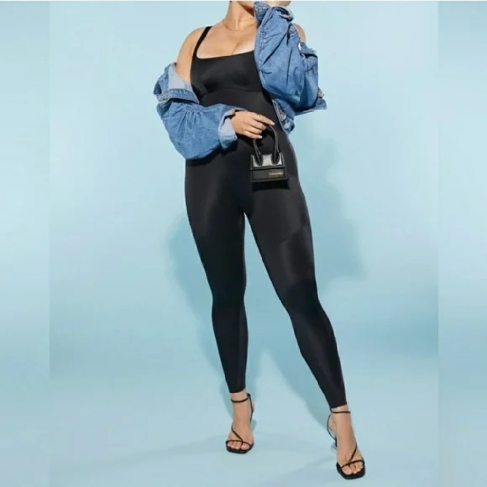 Headliner Shaping Catsuit